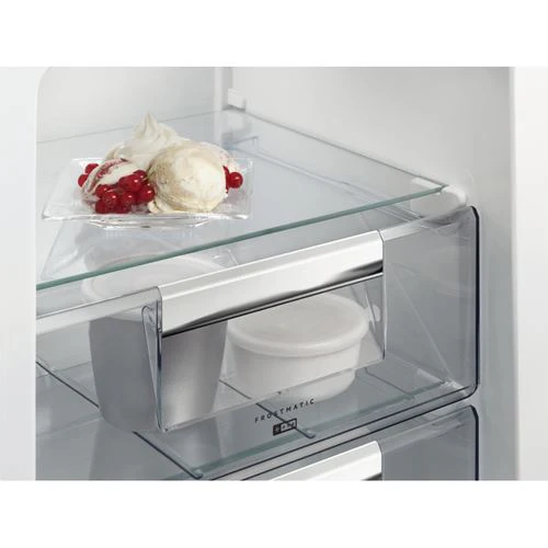 Frigorífico Combinado Encastrável AEG SCE81816TS | 177,2x54x54,9 cm | 193 L | G | Branco - Image 2