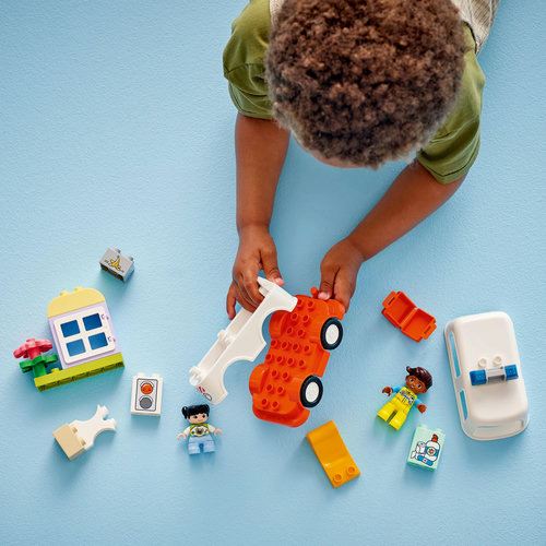 LEGO DUPLO Town 10447 - Ambulância e Condutor - Image 5