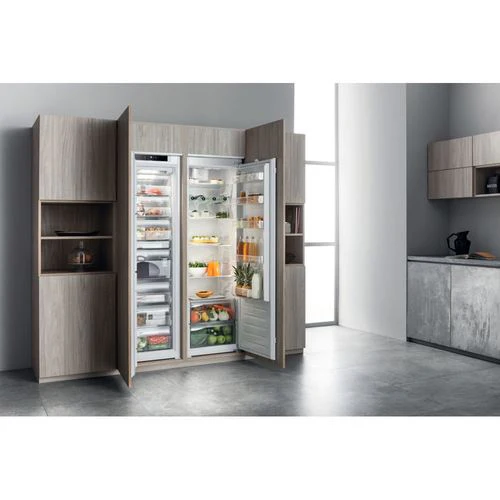Arca Congeladora Vertical Encastrável Hotpoint BF 1801 E F1 | 177x54x54,5 cm | 209 L | F | Branco - Image 3