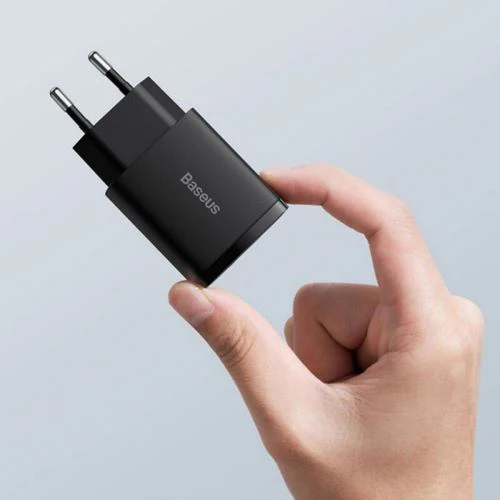 Carregador Rápido USB+USB-C com Power Delivery 20W - Preto - Image 3