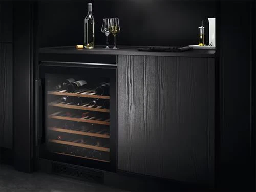 Cave de Vinho AEG AWS4052B5B | 82x59,5x56,5 cm | 52 Garrafas | G | Preto - Image 7