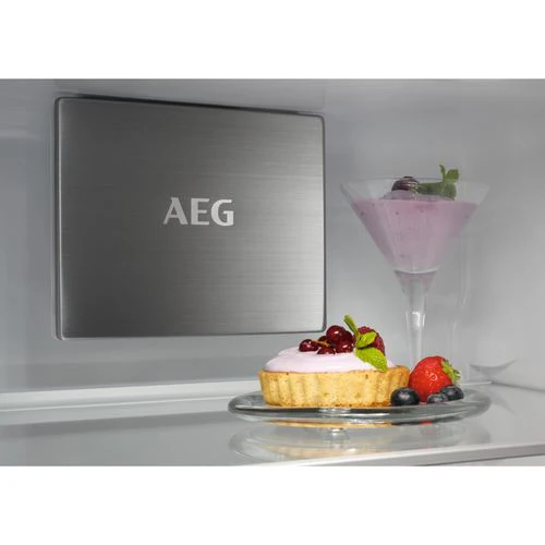 Frigorífico Combinado Encastrável AEG NSC7P751ES | 188,4x69,6x54,9 cm | 376 L | E | Branco - Image 8
