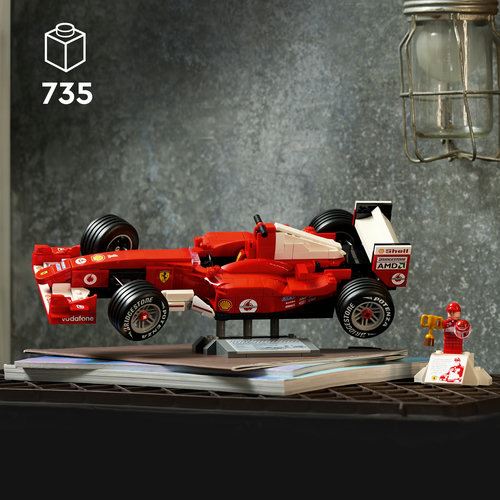 LEGO® Icons 11375 - Ferrari F2004 e Michael Schumacher - Image 3