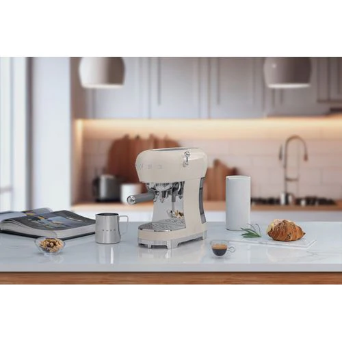 Máquina de Café Smeg Anni 50 Ecf02Creu - Creme - Outlet - Grade A - Image 8