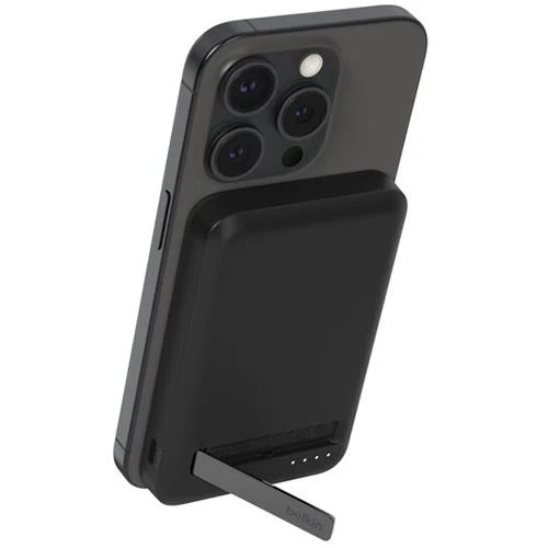 Powerbank Wireless Belkin Boost Charge 5000mAh 15W Qi2 Stand com MagSafe - Preto